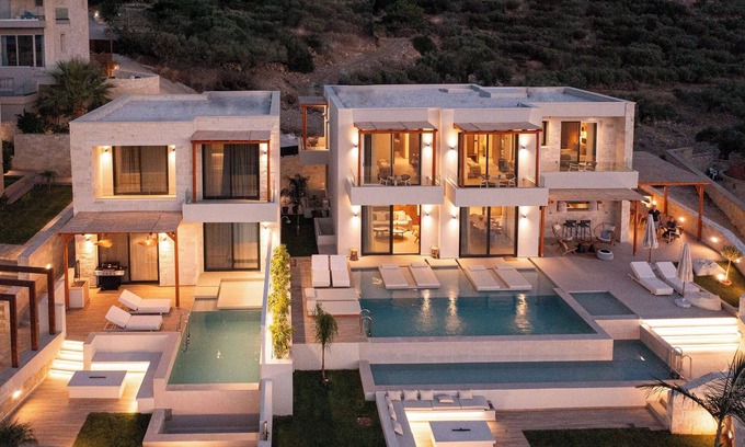 Limeniskos Villa | Luxury Villa With Accessible Private Pool