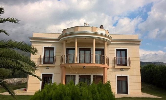 Alli Meria Villa | Luxury Villa Thea