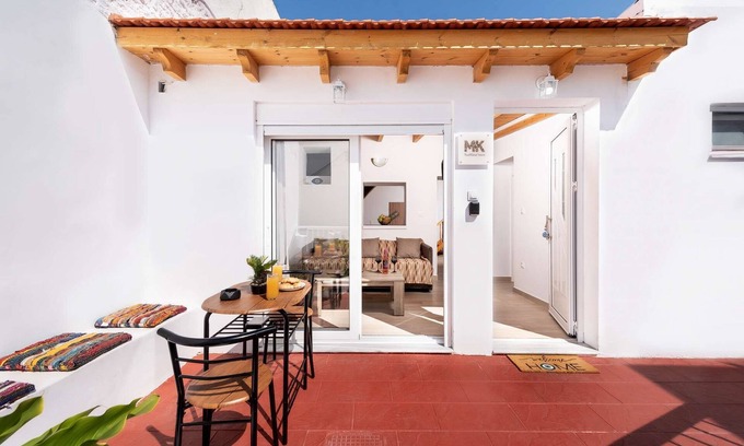 Theologos Apartment | M&K Traditional House