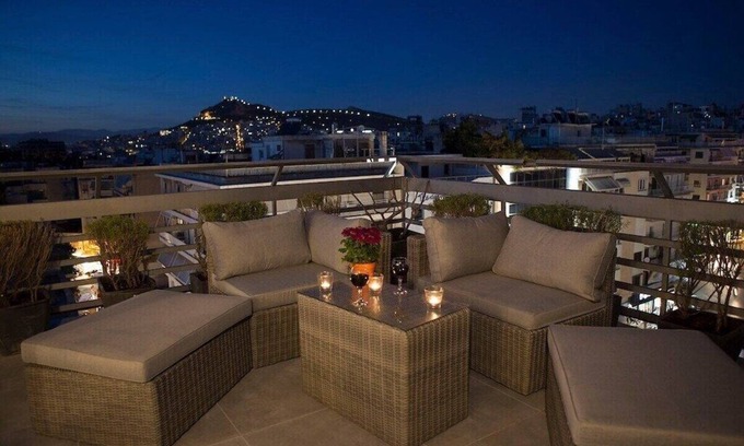 Pangrati Condo | Make some family memories - 4 bd/4ba, views, W/D, WiFi