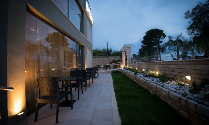 Mikri Mantineia Hotel | Mantinia Bay Hotel
