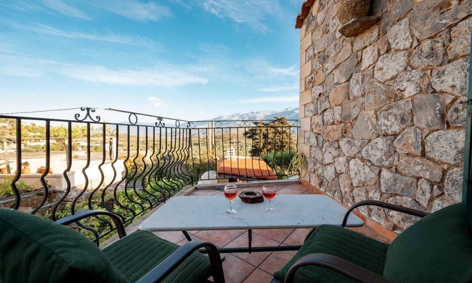 Malaxa House | Maria's Serene Countryside Retreat by Chania