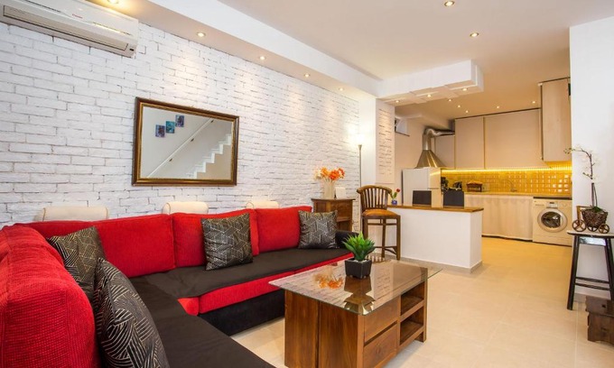 Rhodes House | MARINA'S COZY HOUSE IS LOCATED IN A QUIET NEIGHBORHOOD IN RHODOS CENTER.