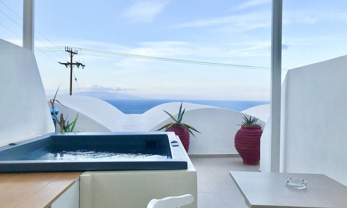 Oia House | Muses Cycladic Suites