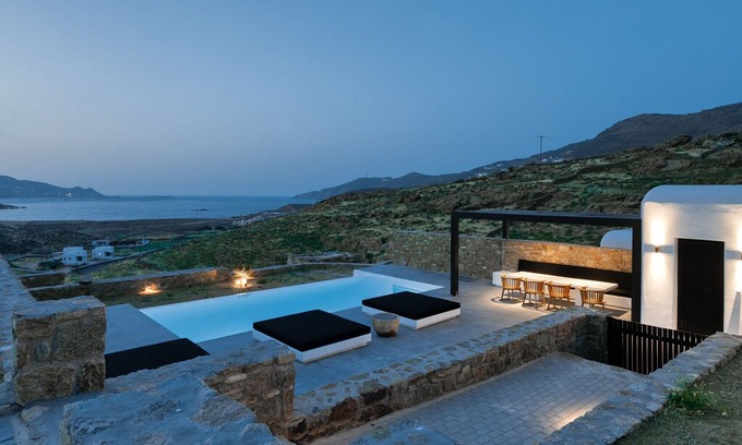 Ftelia House | Mykonos Ftelia Black Villa 2