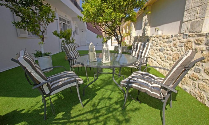 Gournai House | Nereides Home