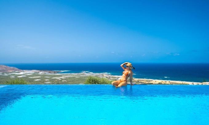 Zerviana Villa | New Lux Villa★3 Infinity pool★3 Jacuzzi★23 sleeps