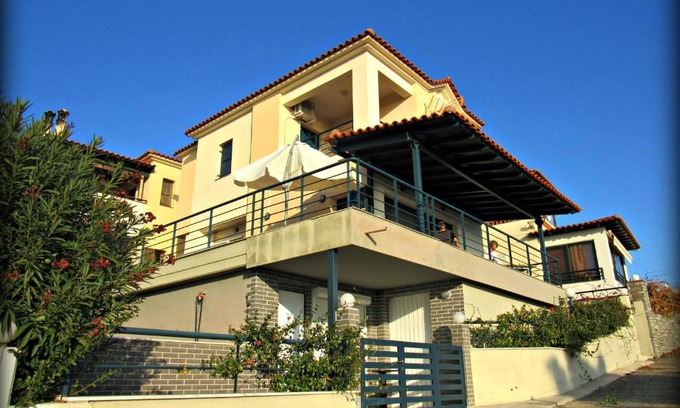 Nikita House | Nikiti Hill House
