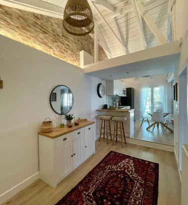 Amphipolis Villa | Plane Tree House