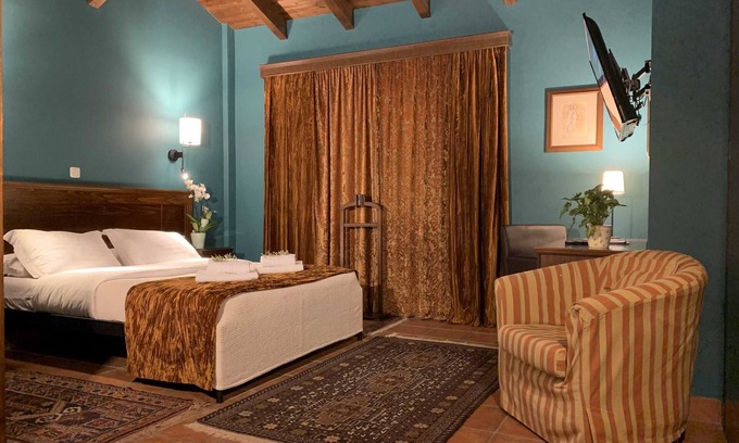 Naousa Condo | Premium Quad Retreat - Esperides Traditional Resort