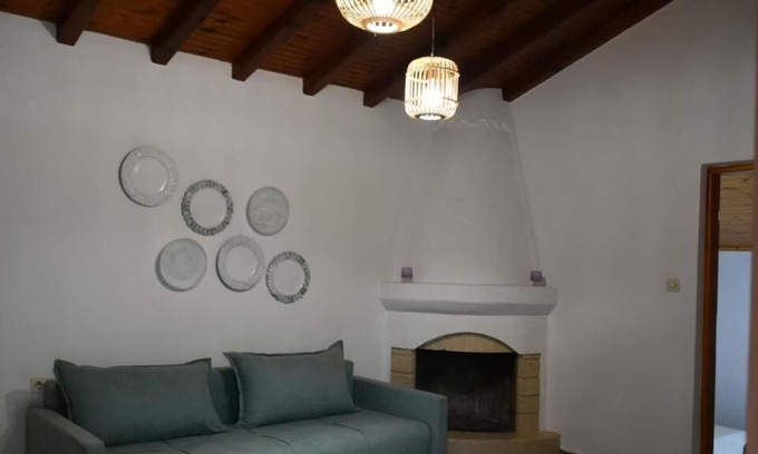 Skiathos Town Apartment | Romantic Cottage Oasis in Skiathos