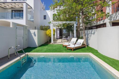 Skalani Villa | Romantic, homely Villa Aura w heated pool