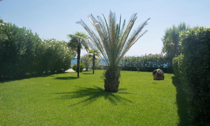 Volos House | Romantic Seafront Studio - Dream Garden