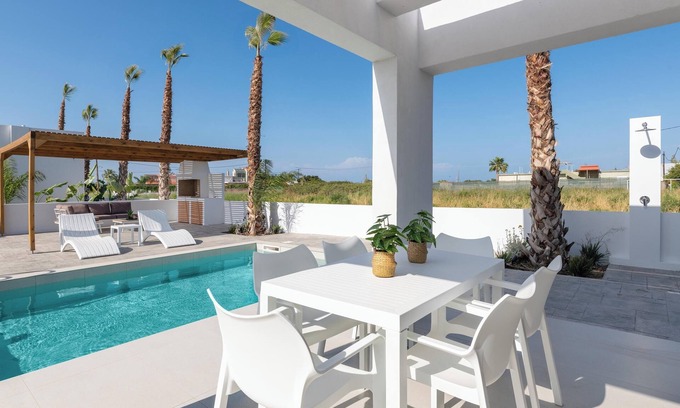 Petaloudes Villa | Salty Sun Luxury Villa 5
