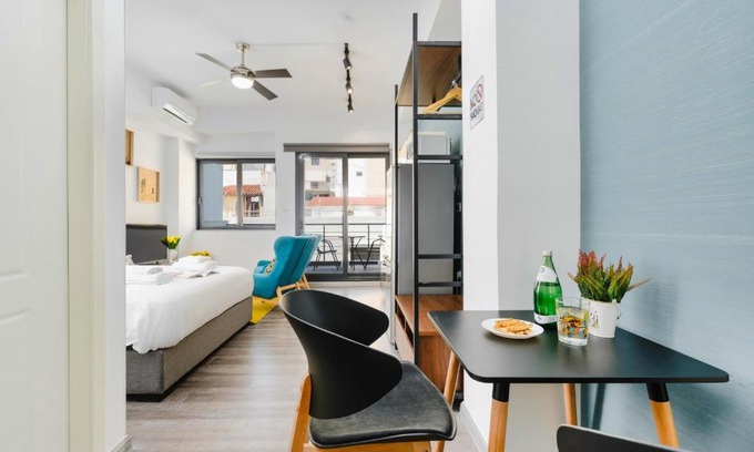 Neapoli Apartment | Sanders Home Suites - Charming Downtown Studio