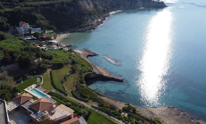 Karavados Villa | Seafront luxury 3 bedroom villa