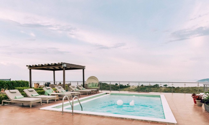Skiathos Villa | Spectacular Villa with Boundless Sea Views & Private Pool