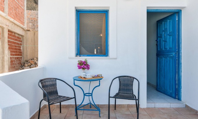 Diafani Apartment | Studio Apartment 'Triple No 1' with Sea View, Wi-Fi and Air Conditioning