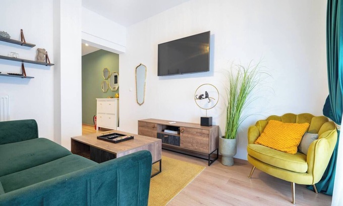 Omonia Apartment | Stylish Metaxourgio 3 pers apart by MPS