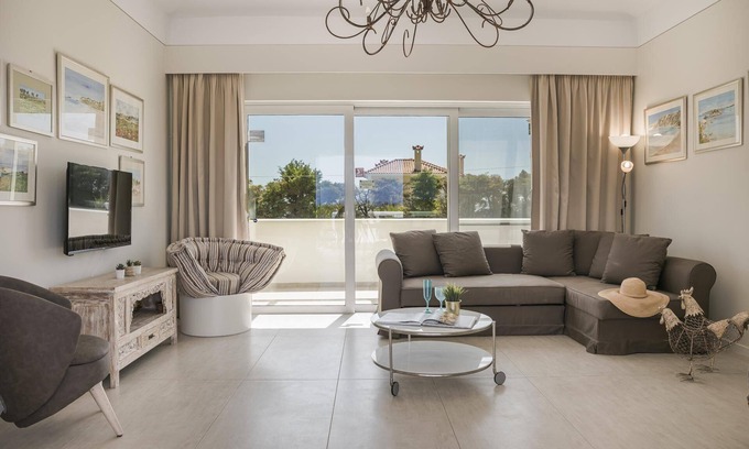 Svoronata Villa | Stylish Villa, A/C, Private Pool, Fabulous Location - Just 5mins walk to Tavernas & Ai Helis Beach!