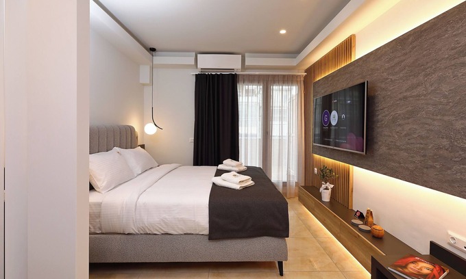 Thessaloniki City Centre Apartment | Suite with Terrace | Zotos Luxury Living #13