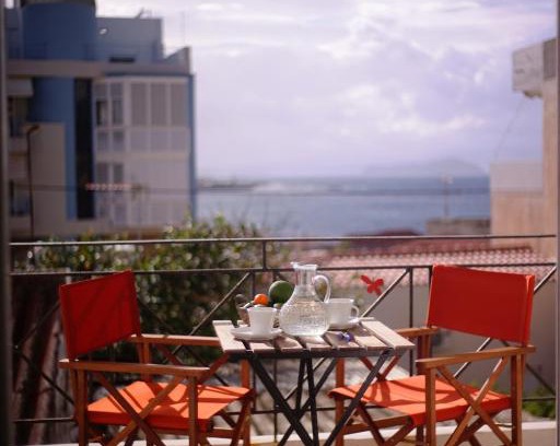 Halepa Apartment | Sunny Sea-View Apartment in Halepa