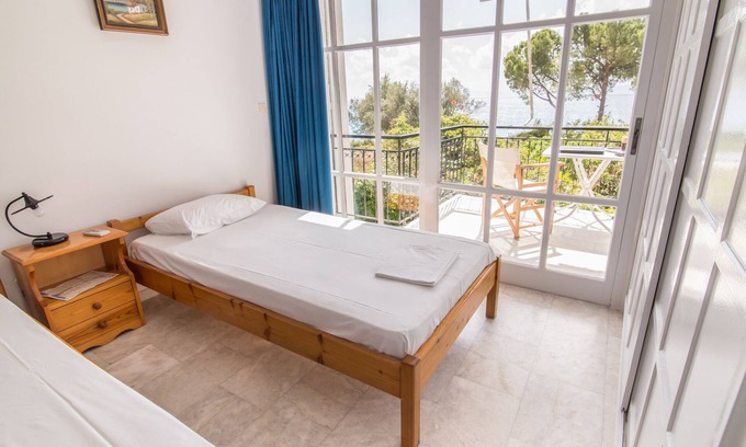 Avia Apartment | Theodora Apartments 4