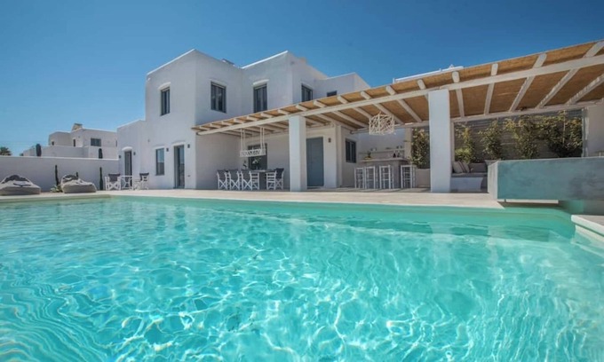Stelida Villa | This villa is a 3 bedroom(s), 3.5 bathrooms, located in Naxos, Naxos.