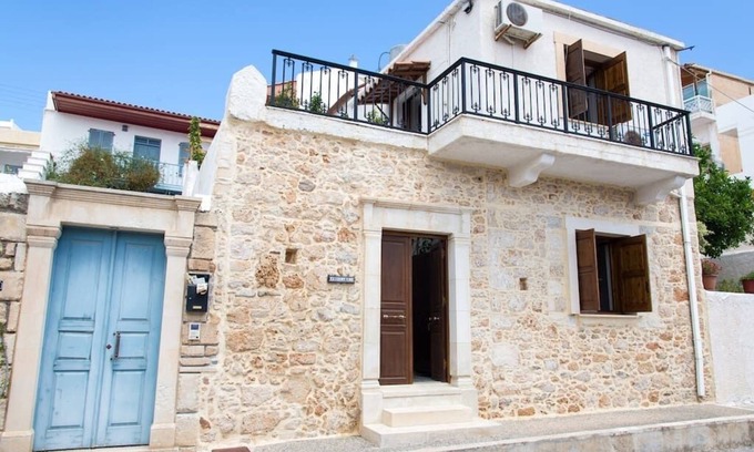 Sitia House | Traditional house with inner courtyard - AC - WIFI - 5min walk from beach