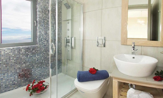 Karavados Villa | Trapezaki Bay View