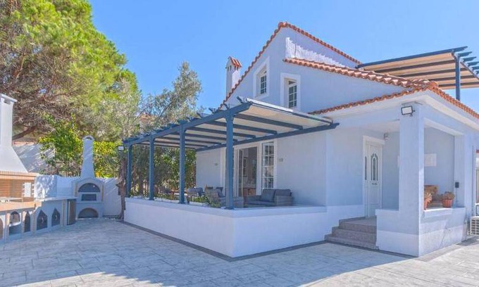 Limnos Villa | Villa ∙ 3 bedrooms ∙ 10 guests