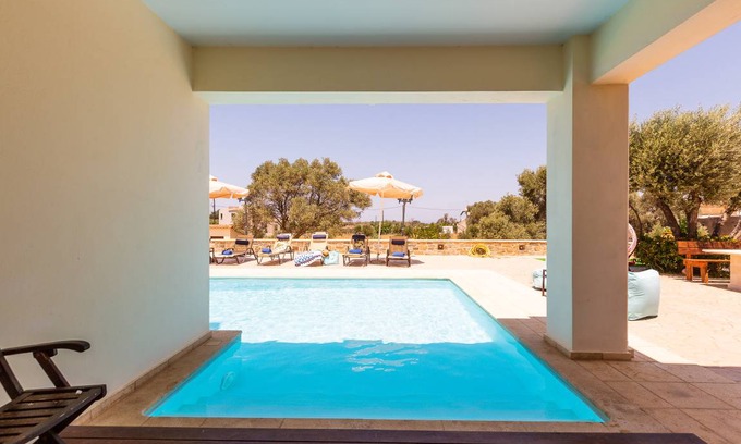 Viranepiskopi Villa | Villa 4 Seasons, tangible luxury on your vacation!