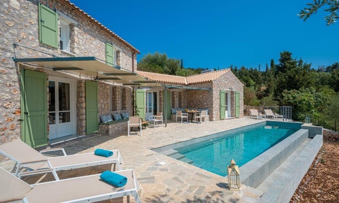 Manganos Villa | VILLA AGRILIn