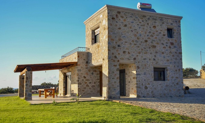 Livadia Villa | VILLA DEMETRA