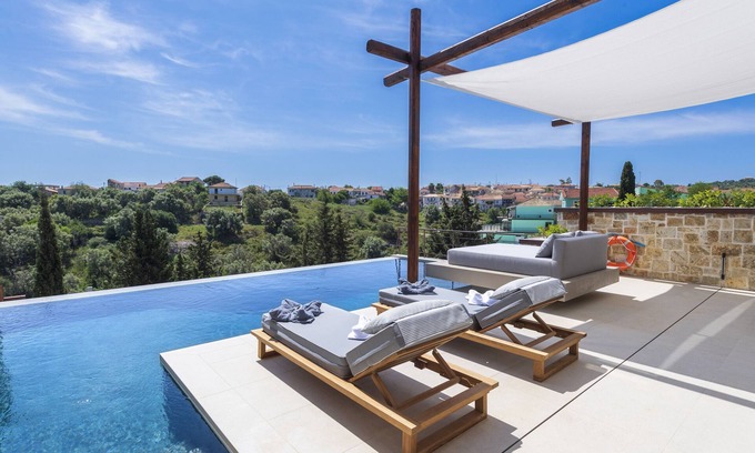 Katomerion Villa | Villa "Ira" with Sea View, Private Pool & Wi-Fi