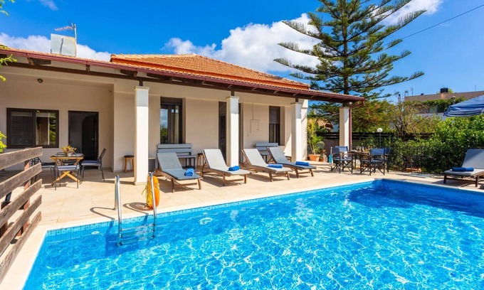 Kefalas Villa | Villa Maro Large Private Pool, A/C, WiFi