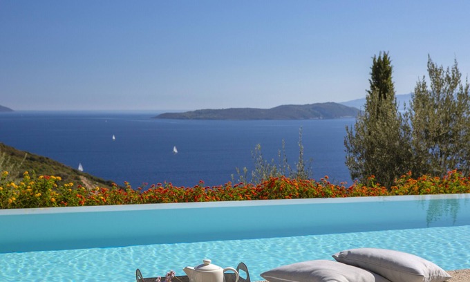 Evgiros Villa | Villa Medusa with amazing seaview & salt water pool!