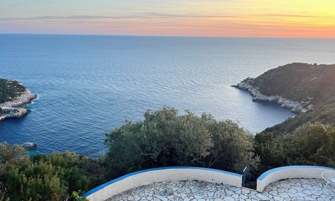 Paxos Villa | Villa Petritis - Superb Cliff Top Villa with Pool