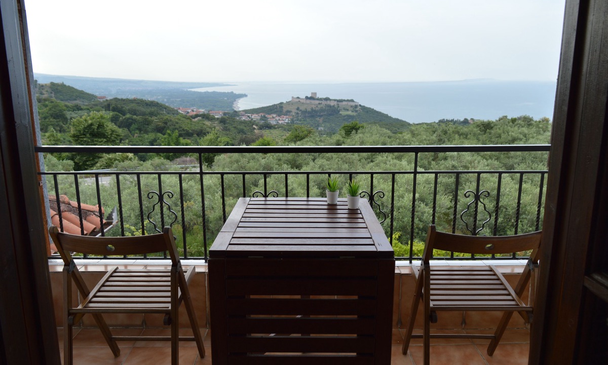 Nei Pori Apartment | Attic with a View - Σοφίτα με Θέα