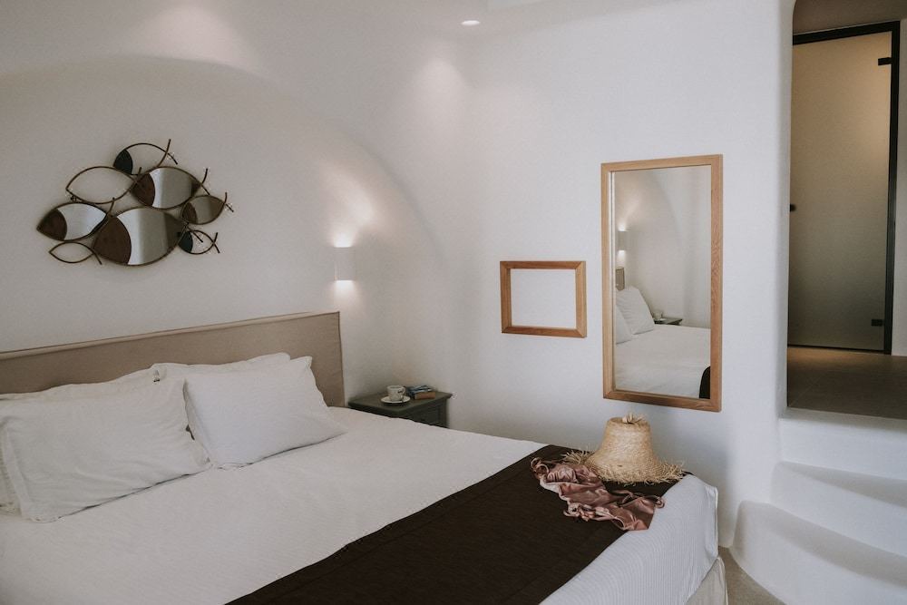 Photo of Bedroom in Platis Gialos