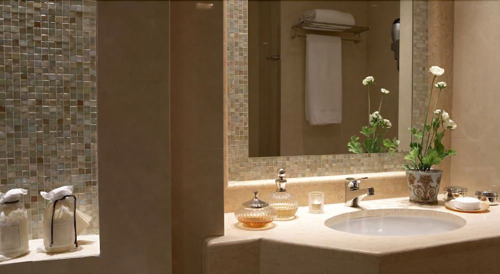 Photo of Bathroom in Larissa