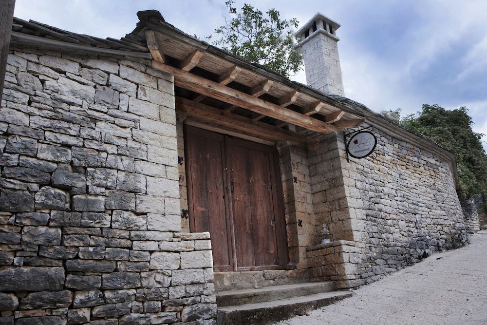 Photo of Buildings in Ano Pedina