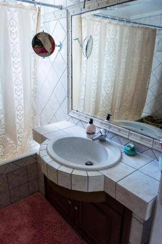 Photo of Bathroom in Fiolitis