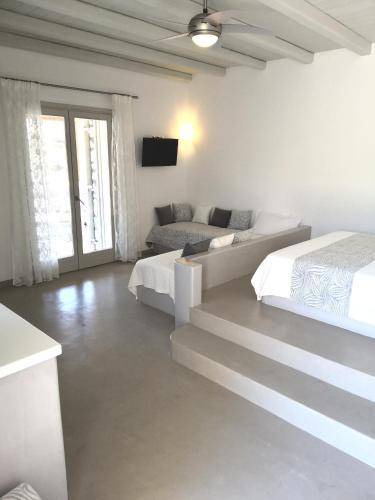 Photo of Others in Schinoussa Town