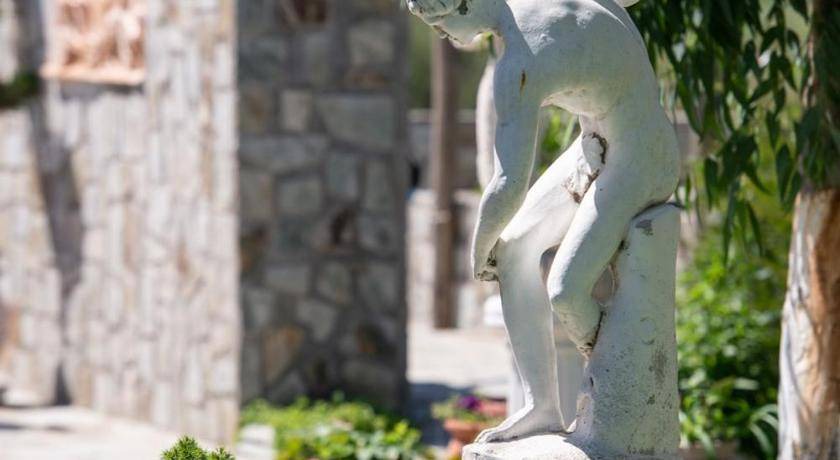 Photo of Others in Toroni