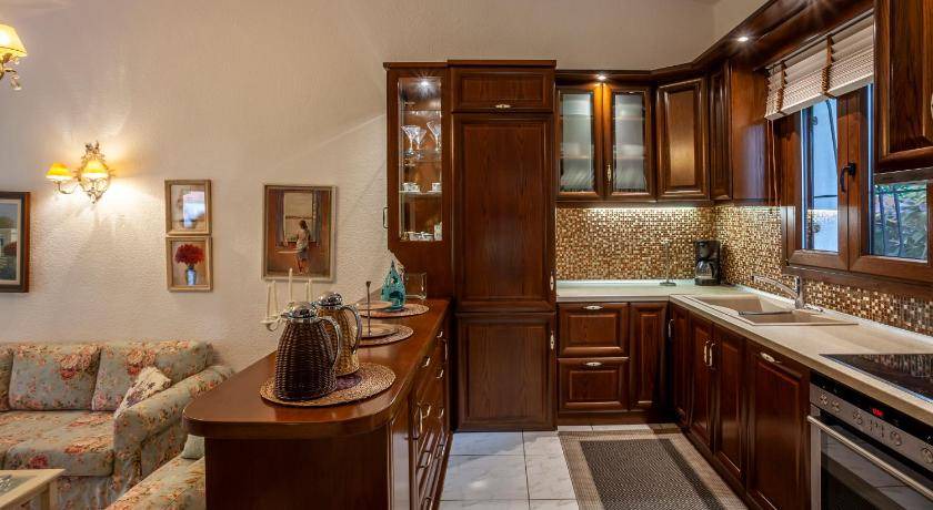 Photo of Others in Sane