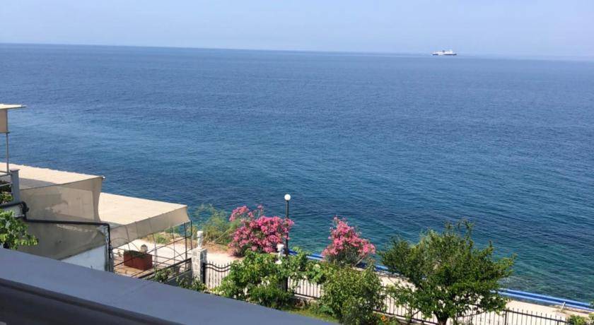 Photo of Others in Skala Marion