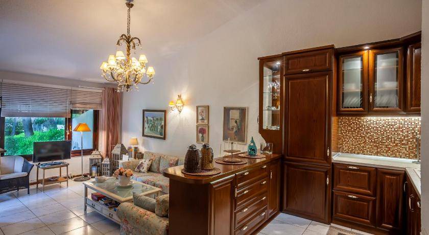 Photo of Others in Sane