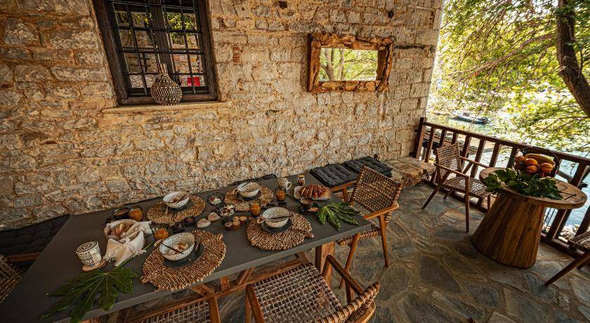 Photo of Patio Balcony in Damouchari