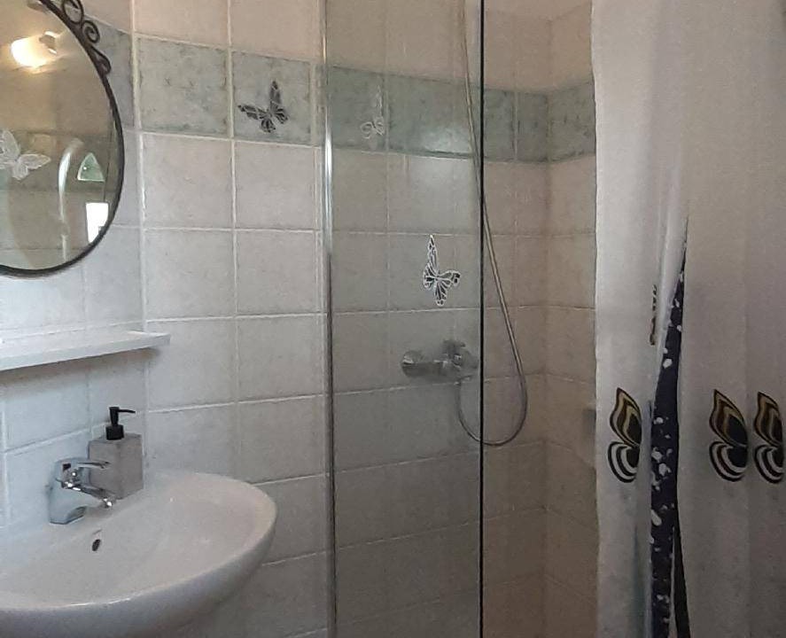 Photo of Bathroom in Lefktron
